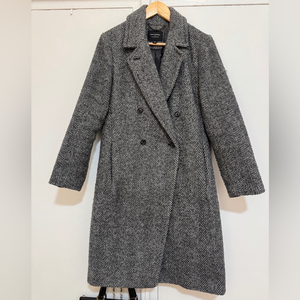 Banana Republic Grey and Light Grey Timeless Topcoat Herringbone Coat